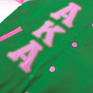 แจ็คเก็ตบอมเบอร์ผ้าซาตินสีเขียว AKA สำหรับผู้หญิง ปักลายตัวอักษรกรีก แขนเสื้อสีชมพู สไตล์วาร์ซิตี้ สตรีทแวร์ - Product Image 3