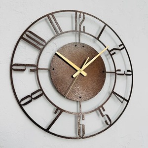 Horloge murale décorative pour l'intérieur, en métal, avec sonnerie horaire, mouvement sautillant, design traditionnel - Product Image 5