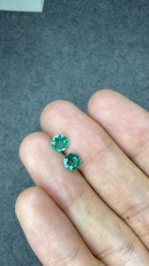Pierre précieuse naturelle émeraude de Zambie ronde de 1,23 ct, paire assortie, pierres vertes de qualité joaillerie fine - Product Image 3