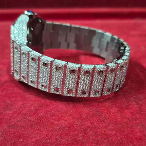 Montre de luxe entièrement dorée en moissanite, automatique à quartz pour homme, incrustée de diamants, style hip-hop, aiguilles lumineuses, résistante à l'eau - Product Image 1