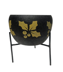 Pot de fleurs en fer rose avec imprimé feuilles de houx rouges et baies, revêtement en poudre, support en fer noir durable et écologique pour une utilisation en intérieur/extérieur - Product Image 2