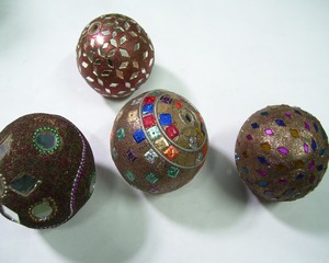 Decoración Navideña, Bolas de Plástico de 8cm, Juego de 16 Piezas, Redondas, Serigrafiadas, Decoración Colgante, Gran Venta, Bordadas en Terciopelo - Product Image 5