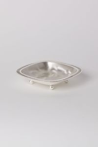 Porte-savon en métal élégant avec bords lisses, pour lavabo de salle de bain, comptoir de cuisine et décoration moderne - Product Image 2