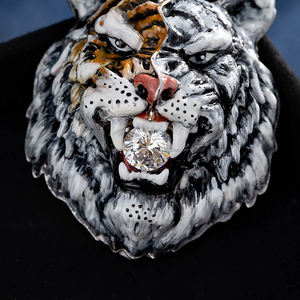 Pendentifs en moissanite 3D en forme d'animal, vente en gros, émail, moitié blanc et moitié orange, visage de tigre, pendentif de bijoux, argent 925, bijoux personnalisés - Product Image 2