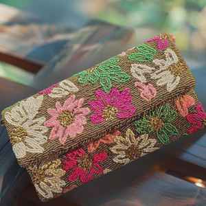 Sac à main décontracté en perles de verre multicolores certifiées MS Handicraft, fait main en Inde, forme baguette personnalisée - Product Image 1