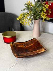 Plato rústico de madera de olivo con borde natural, hecho a mano, platos de madera de olivo duraderos, vajilla rústica para servir papas fritas, frutas, dulces y más. - Product Image 3