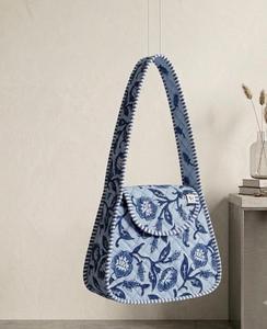 Sac à bandoulière matelassé en coton bleu à motifs floraux, imprimé à la main, de petite taille, avec rabat, pour femme, usage quotidien - Product Image 3