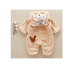 Combinaison à capuche en fausse fourrure avec oreilles et pattes d'ours, vêtements d'hiver pour bébés, sweat à capuche en fausse fourrure avec appliques de pattes d'ours, combinaison avec appliques de pattes - Product Image 5