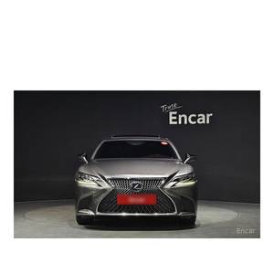 Lexus LS 3.5 Platinum AWD avec boîte de vitesses automatique, sièges en cuir, caméra arrière, modèle mai 2020, 74 685 km - Product Image 3