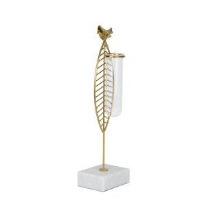 Vase de table moderne en métal avec motif d'oiseau, hauteur 39 cm, noir, porte-fleurs décoratif avec insert en tube de verre - Product Image 3