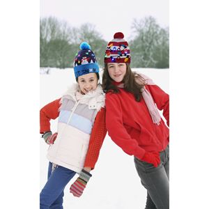 Berretti con Luci LED e Pompon per Feste Natalizie - Product Image 3