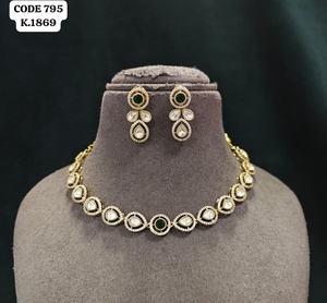 Conjunto de collar Kundan chapado en oro de lujo con corte de pera y pendientes a juego, elegante joyería para novias, bodas y fiestas, regalo para mujeres. - Product Image 5
