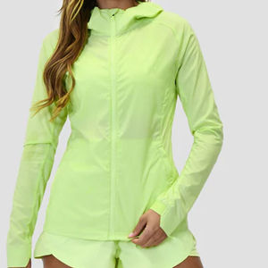 Nouvelle production en gros – Veste coupe-vent d'hiver pour femme, imperméable, imprimée, en peau de mouton, personnalisable, respirante, en tissu à mémoire de forme, style urbain - Product Image 1