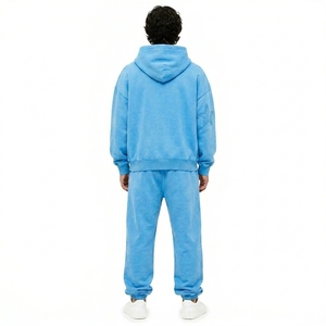 Ensemble de survêtement 2 pièces pour homme, effet vieilli, avec sweat à capuche oversize et pantalon de jogging, bord brut, patch étoile et croix, en molleton, personnalisable, OEM, fabricant grossiste - Product Image 3