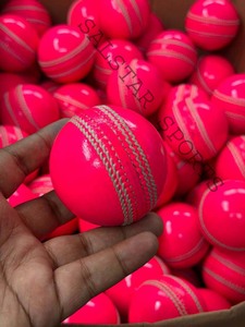 Ballon de cricket de qualité supérieure, cousu à la main, en cuir de première qualité, deux pièces, taille adulte, 156 g, rose, pour l'entraînement, logo personnalisé - Product Image 4