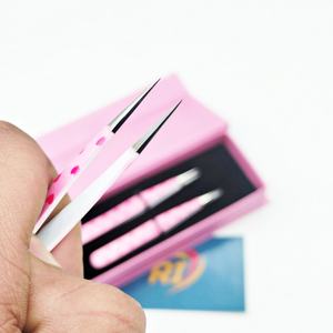 Pinzas para Cejas con Diseño de Corazón Rosa, Antiestáticas, Ecológicas, con Recubrimiento de Papel, Logotipo Personalizado, Punta Inclinada de Acero Inoxidable, Precisión Extrema - Product Image 3