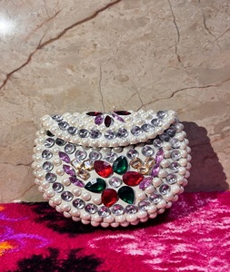 Bolso de mano elegante con mosaico Kundan para fiesta nupcial india, con correa de cadena, para boda. - Product Image 5