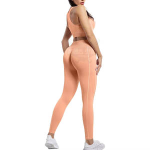 ชุดโยคะผู้หญิงระบายอากาศได้ดี ปรับแต่งได้ พร้อมโลโก้ด้านหน้า แห้งเร็ว เลกกิ้งเอวกลาง 3 ชิ้น ผ้าสแปนเด็กซ์/ไนลอน ความยาวระดับเข่า - Product Image 2