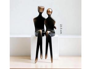 Figura Decorativa de Pareja Hecha a Mano en Resina, Ideal para Exhibir en Mesas Auxiliares, Estantes y Mesas de Centro, Procedente de la India - Product Image 5