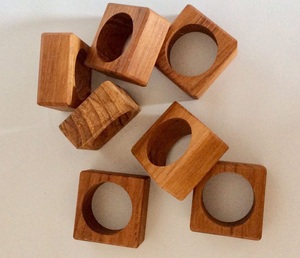 Elegante Anillo de Servilleta de Madera Hecho a Mano para Decoración de Mesa de Cocina, Porta Servilletas de Madera Natural para Bodas, Cenas y Fiestas - Product Image 1
