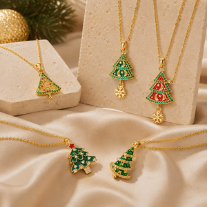 Collier pendentif sapin de Noël en acier titane couleur or avec émail et strass, bijoux de fête pour femme, cadeau de Noël - Product Image 4