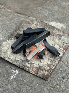 Briquettes de sciure de bois noires carrées, best-seller pour les restaurants et les barbecues, combustion longue durée de 6 à 8 heures, sans fumée, BIWOOD Vietnam - Product Image 3