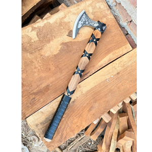 Hache de camping artisanale en acier carbone avec manche en bois durable, outil de coupe de bois pour le bushcraft en extérieur, garantie 3 ans - Product Image 1