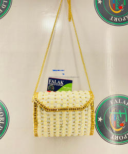 Pochettes et sacs à main pour femmes faits à la main de luxe en métal personnalisé et mode et kit doré pochette de créateur design en métal sac à main habillé FWE - Product Image 2