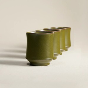 Vase à bougie en céramique moderne, finition olive mate, mèche unique, longue durée de combustion, design élégant en forme de gobelet, décoration de luxe pour la maison, cadeau - Product Image 2