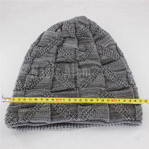 Bonnet Street Ready en tissu doux, coupe décontractée, idéal pour le froid, jacquard, pour les voyages et les tenues décontractées - Product Image 5