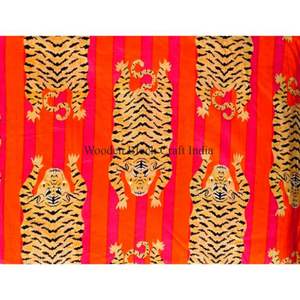 Tela de algodón india estampada a mano con elegante estampado de tigre, por Robe Cotton Textile Fabrics, tela de algodón estampada para ropa de mujer. - Product Image 5