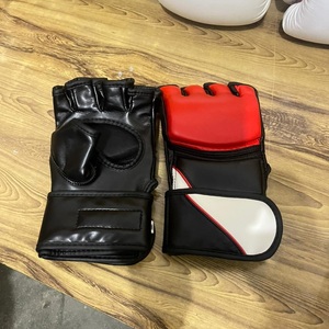 Gants de boxe MMA personnalisés 8OZ avec logo imprimé, en PU, fermeture auto-agrippante, unisexe, pour entraînement et sparring sur sac de frappe lourd - Product Image 5