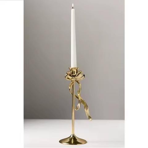 Portavelas de metal personalizados que funcionan como esculturas en miniatura, convierten una decoración sencilla en un punto de atención cautivador. - Product Image 6