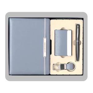 Ensemble cadeau promotionnel en cuir de haute qualité avec carnet, bouteille et porte-clés pour la promotion de votre marque, disponible à la vente - Product Image 1