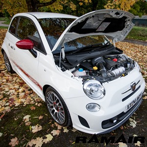 Abarth 595 Racing, Hatchback Deportivo de Gasolina Turbo, Inspirado en las Carreras, Suspensión de Alto Rendimiento, Estilo Agresivo, Vehículo Urbano - Product Image 6