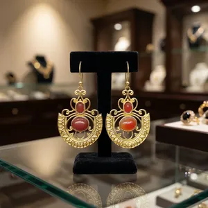 Boucles d'oreilles pendantes en onyx rouge et laiton, pierres précieuses naturelles, bijoux faits à la main, vente en gros - Product Image 1