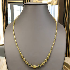 Collar de Oro Amarillo con Cuentas y Ónix Negro, con Estaciones Geométricas y Detalles Texturizados Ornamentados, Joyería Fina Sofisticada para Mujer - Product Image 2