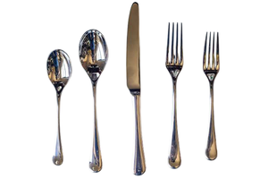 Ensemble de couverts modernes élégants et durables en acier inoxydable pour restaurants, avec cuillères, fourchettes et couteaux argentés et finition miroir - Product Image 5
