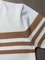 Camiseta de Hombre Blanca de Punto, Poliéster/Algodón, 240g, Cuello Redondo, Manga Corta, Ribete a Rayas en Contraste, Corte Regular, Estilo Casual