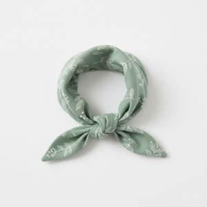 Foulard Bandana Unisexe en Tissu Respirant pour la Protection Contre la Poussière, le Protection Solaire et la Gestion Stylée des Cheveux pour Tous les Âges - Product Image 4