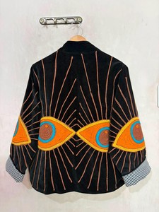 เสื้อแจ็คเก็ตผู้หญิงสีดำกำมะหยี่ปักลายตาปีศาจ สไตล์โบฮีเมียน โดดเด่นสะดุดตา เสื้อคลุมซูซานี เสื้อโค้ทฤดูหนาว - Product Image 6