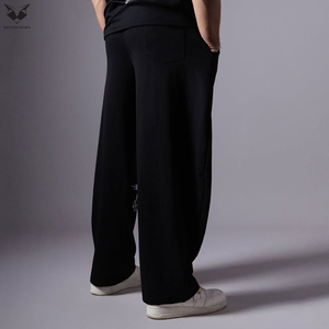 Pantalon de survêtement ample noir pour homme, style streetwear, taille haute, couleur unie, en molleton épais pour l'hiver - Product Image 3