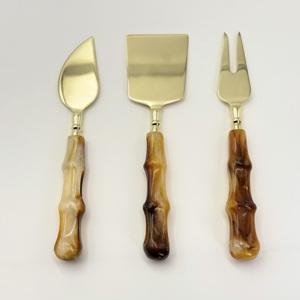 Juego de 3 piezas de cuchillos para queso de acero inoxidable dorado con mango de resina para mesa de desayuno, juego de cuchillos para queso y espátula para mantequilla a bajo precio - Product Image 3