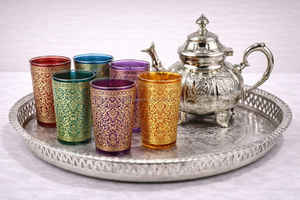 Service à thé marocain, nouveau design, 6 verres, un plateau, une théière, dans un coffret cadeau - Product Image 2