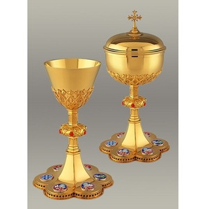Cáliz y Ciborio de Metal con Acabado Dorado de Lujo para la Comunión y Ceremonias Eucarísticas - Product Image 4