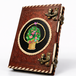 Diario Vintage de Cuero Genuino Hecho a Mano con Cierre Metálico, Cordón de Cuero y Diseño Floral para Bodas y Cumpleaños, Artesanía de Rajasthan - Product Image 2