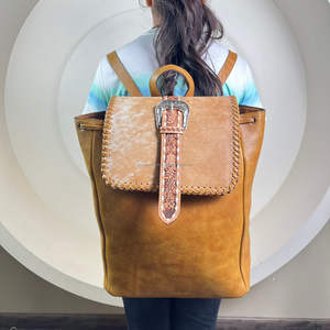 Mochilas de cuero labrado a mano con logotipo personalizado superventas mochila de viaje de piel auténtica de vaca éxito de ventas al por mayor para mujer - Product Image 4