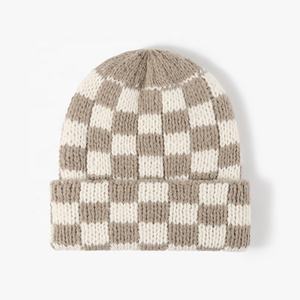 Sombrero de cubo cálido de otoño e invierno para mujer, gorros de pescador a cuadros, gorro de punto acanalado de estilo coreano con puños - Product Image 2