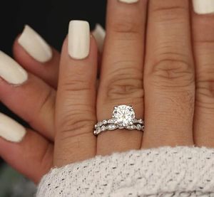 Bague de mariage en or blanc 14 carats avec diamant CVD de 2,00 carats, clarté VS1, couleur F, taille brillant rond, certifié IGI - Product Image 1