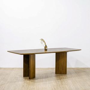 Juego de Comedor de Madera de Teca y Caoba Maciza Moderna con 6 Sillas, de Exquisita Artesanía, para Uso Comercial en Casas y Villas de Lujo - Product Image 2
